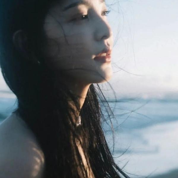 盛开的女人